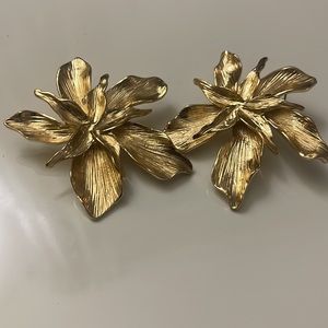 Iris-shaped Earrings, pierced, never worn